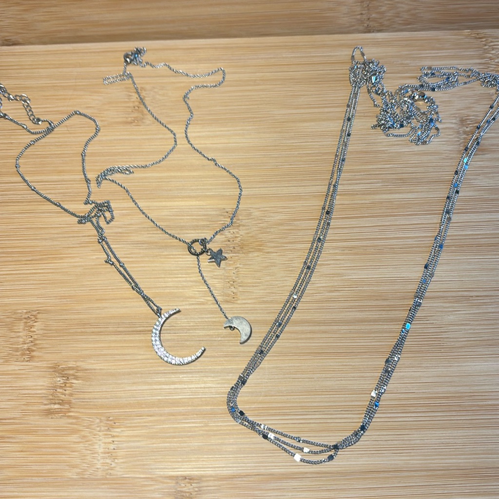 Bundle Of 3 Silver Tone Necklaces.